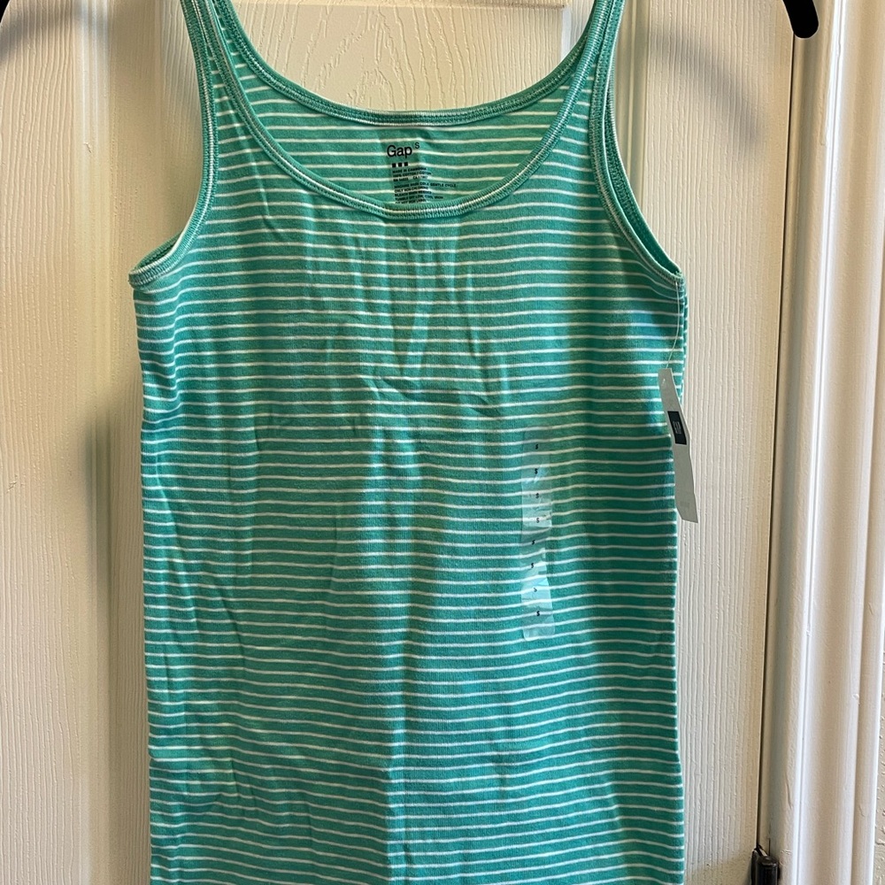 Gap camisole sz s
